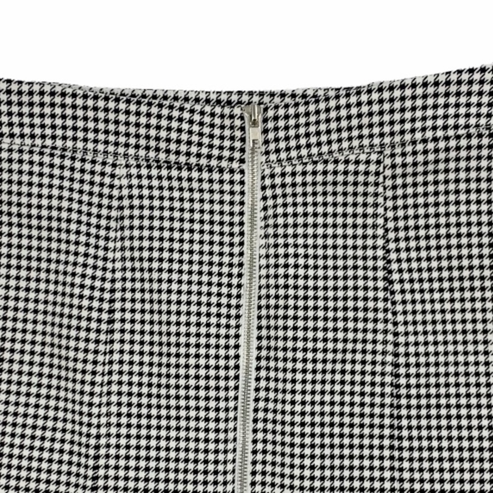 Houndstooth Zipper Front Black and White Body Con Mini Skirt by Forever 21 - Picture 2 of 12